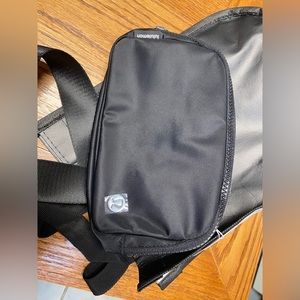 Lululemon Everywhere Belt Bag